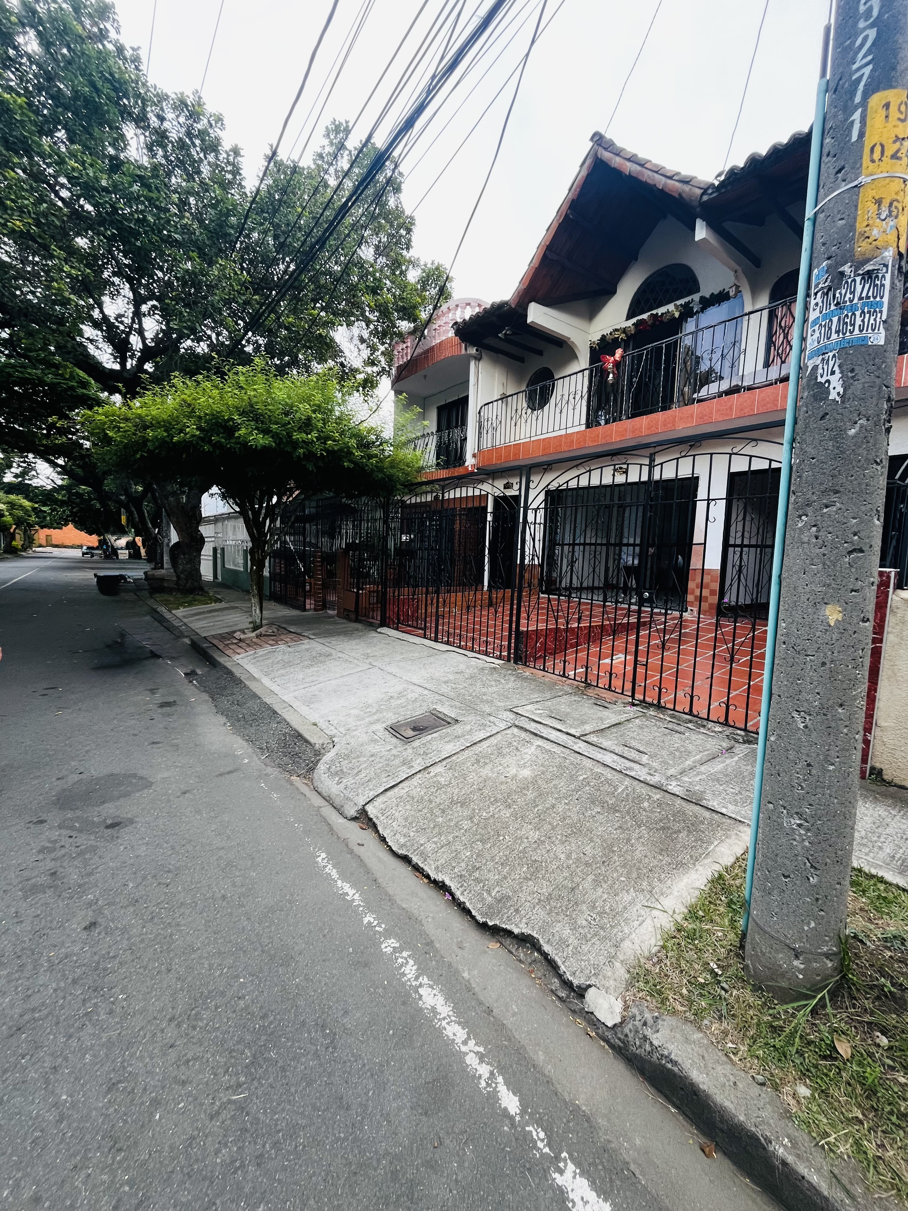 Foto 2 de Casa en venta Vipasa | 2 pisos independientes 