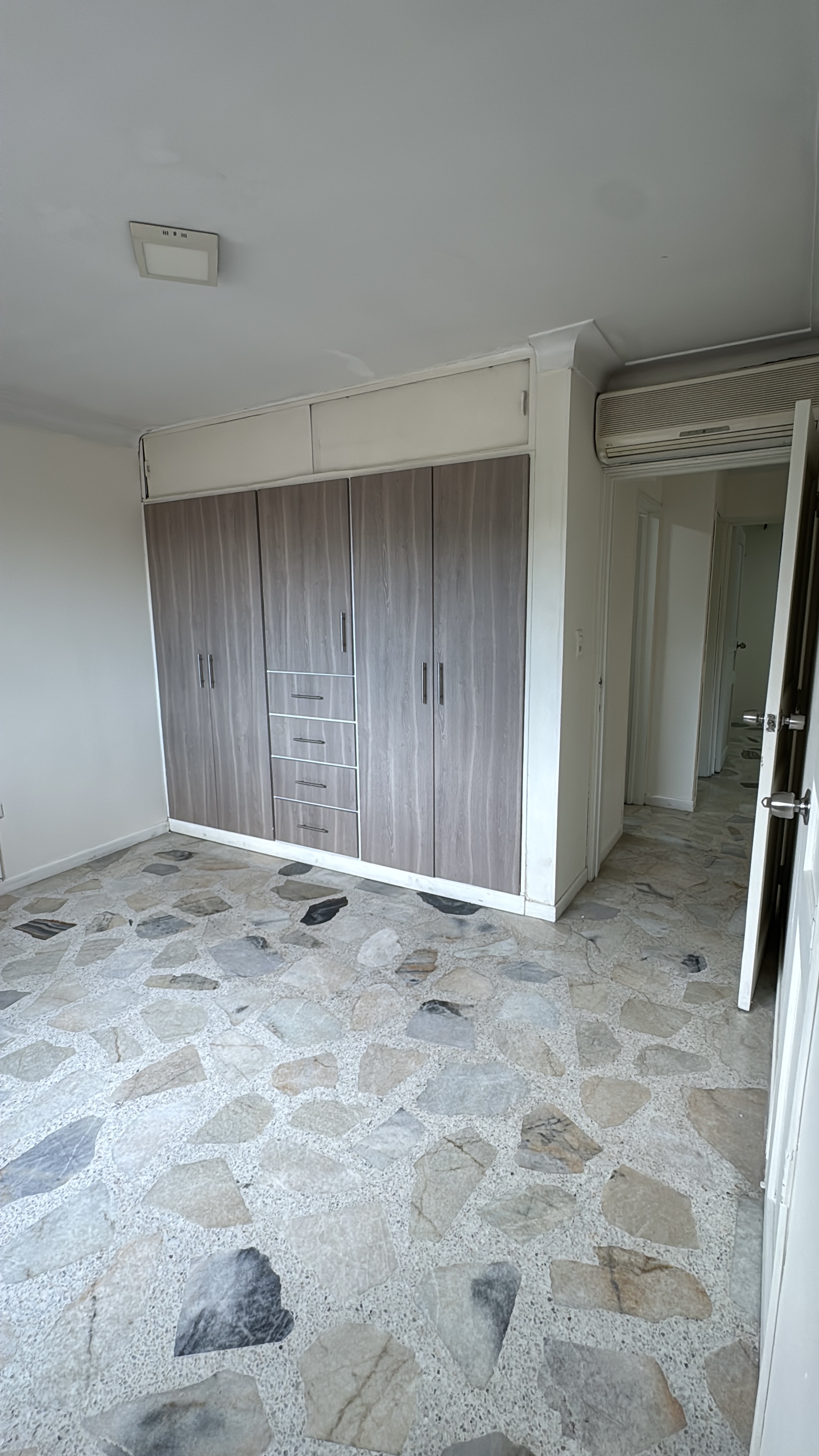 Foto 12 de Apartamento en alquiler 3 piso | Ciudad Jardín (sur de Cali)